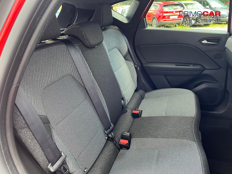 Renault Captur (2026) Techno TCe 90 - fotka 10 z 29