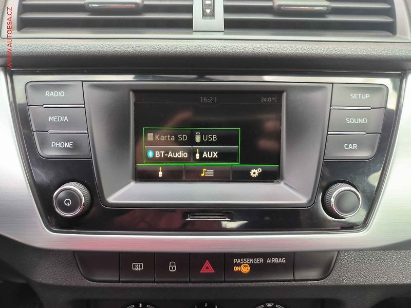 Škoda Fabia (2015) 1.2 TSi, 1.maj,ČR, Ambition - fotka 12 z 17