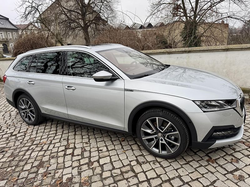 Škoda Octavia (2024) SCOUT 2,0Tdi 147kw-4x4 Panoram - fotka 8 z 49