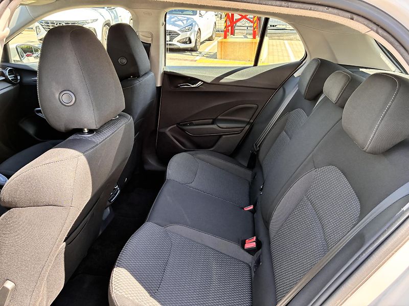 Škoda Fabia 1.0TSI-81KW,1.MAJITEL,STYLE... - fotka 14 z 31