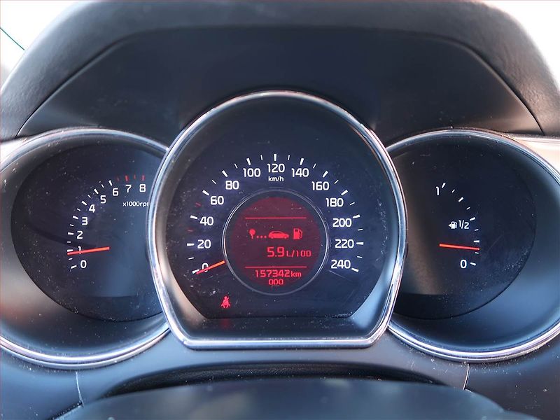 Kia Ceed (2016) 1.4 MPI, Tempomat - fotka 11 z 16