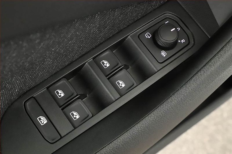 Škoda Scala (2025) 1.0 TSI, Top Selection, FullLe - fotka 19 z 20