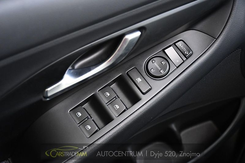 Hyundai i30 1.0T-GDi FAMILY SMART DCT NAVI - fotka 25 z 51
