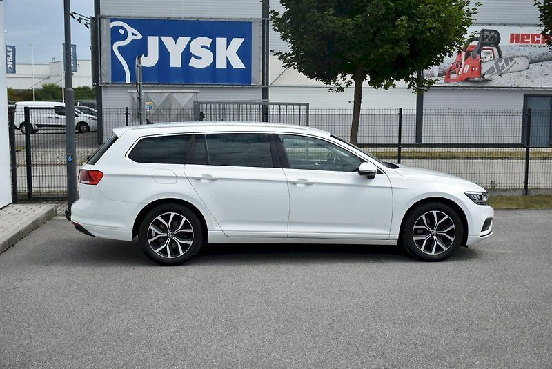 Volkswagen Passat (2021) BUSINESS 1.5 TSI 110kW - fotka 13 z 33
