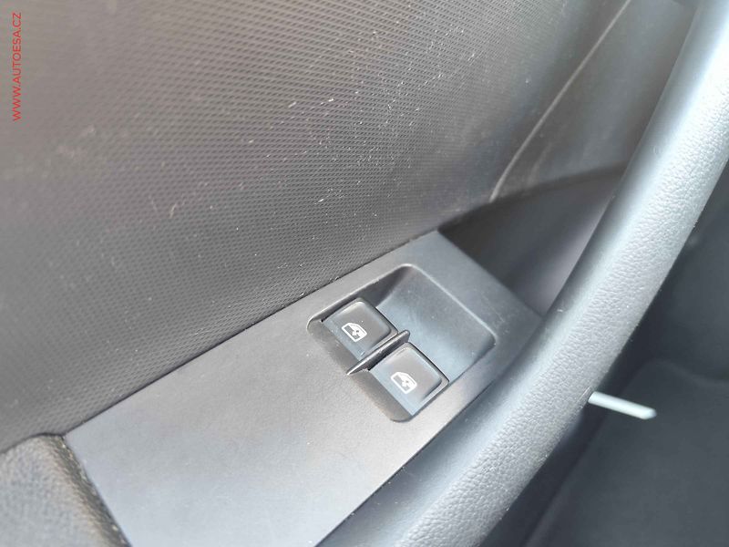 Škoda Rapid (2016) 1.4 TDi, ČR, AC, STK6/28 - fotka 17 z 19