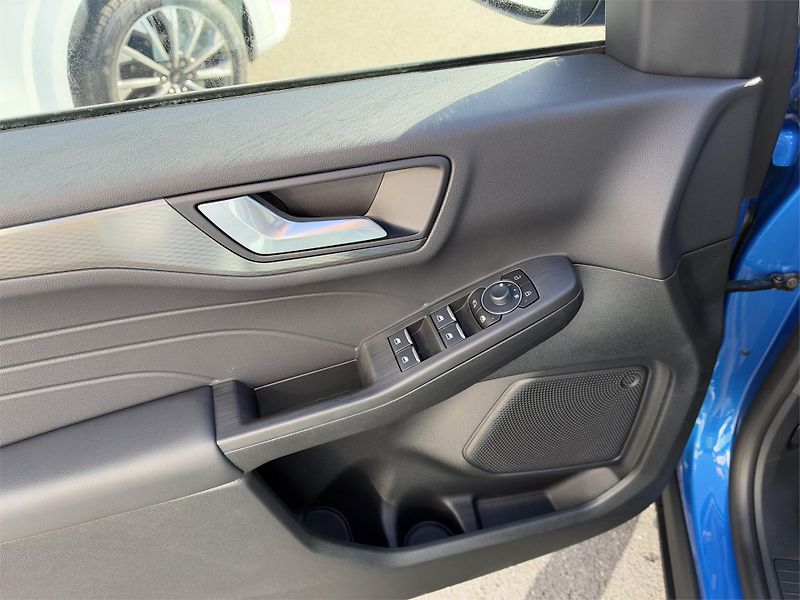 Ford Kuga (2026) Titanium, 5dveřová, 1.5 EcoBoo - fotka 16 z 21