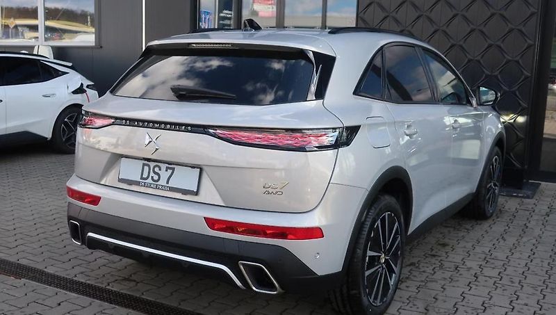DS Automobiles DS7 (2025) EDITION FRANCE 1.5 BlueHDi 1 - fotka 21 z 23