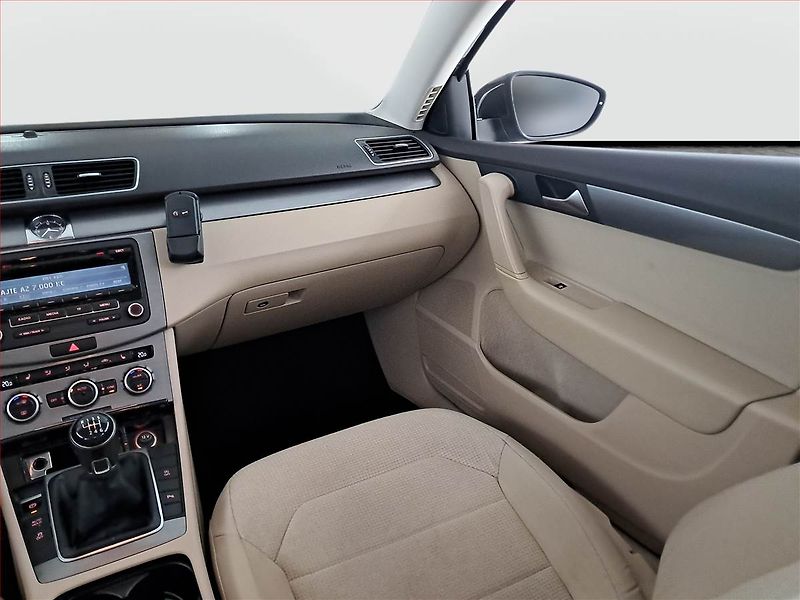 Volkswagen Passat (2013) 1.4 TSI, Park. senzory - fotka 8 z 19