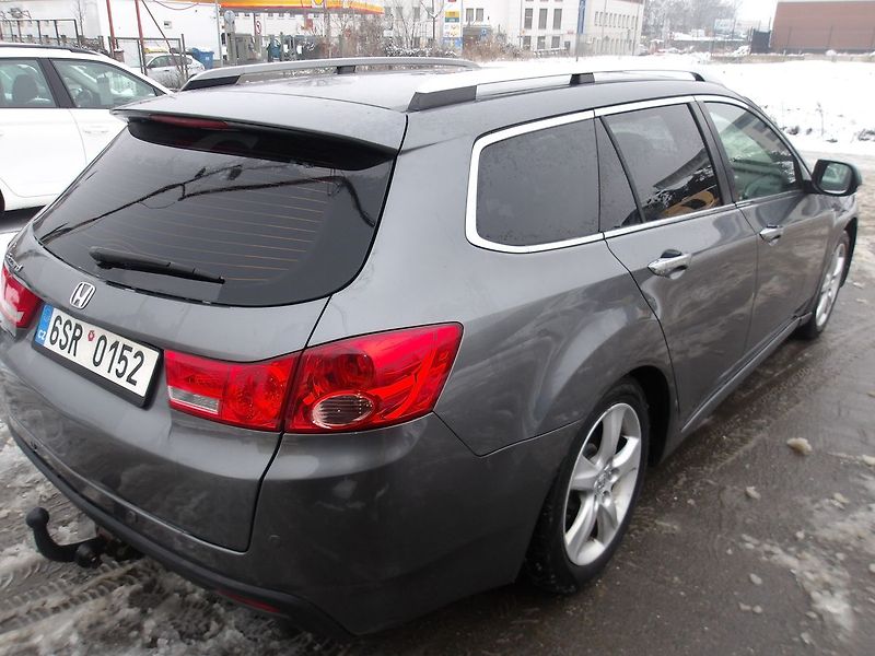 Honda Accord 2,2 i -DTEC 110kW Výbava !! - fotka 6 z 33