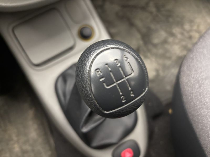 Renault Thalia 1.4 i - fotka 13 z 22