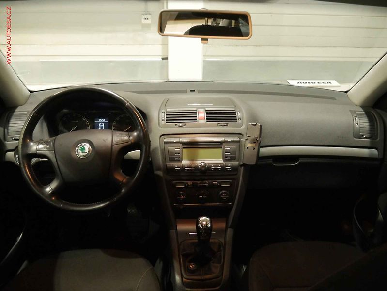Škoda Octavia (2007) 1.9TDi, 2.maj,ČR, xenon - fotka 8 z 17