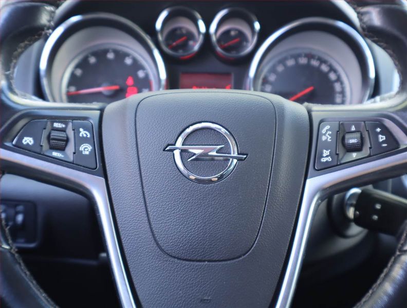 Opel Astra (2013) 1.4 T, Tempomat - fotka 15 z 15