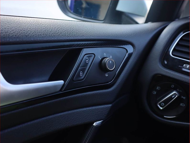 Volkswagen Golf (2015) 2.0 TDI, Automat, Serv.kniha - fotka 22 z 22