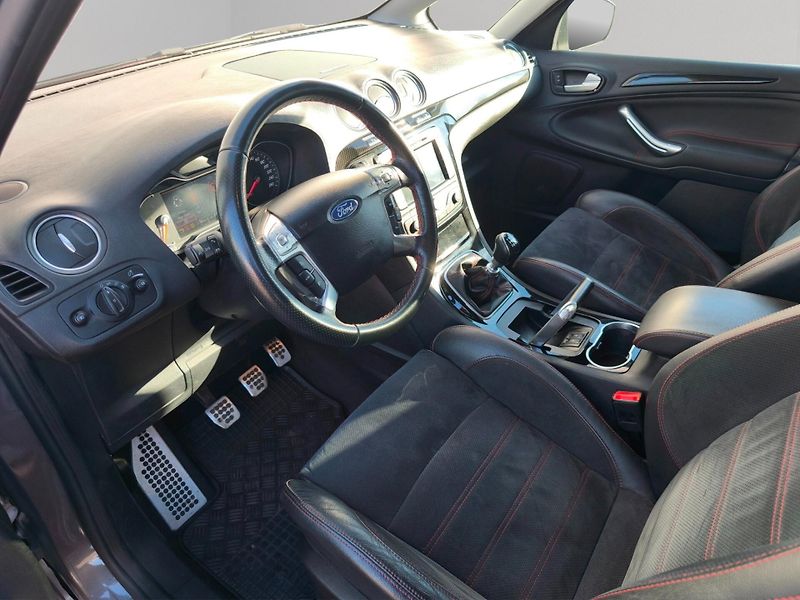Ford S-MAX (2014) 2.2 TDCi 147kW Titanium, tažné - fotka 21 z 24