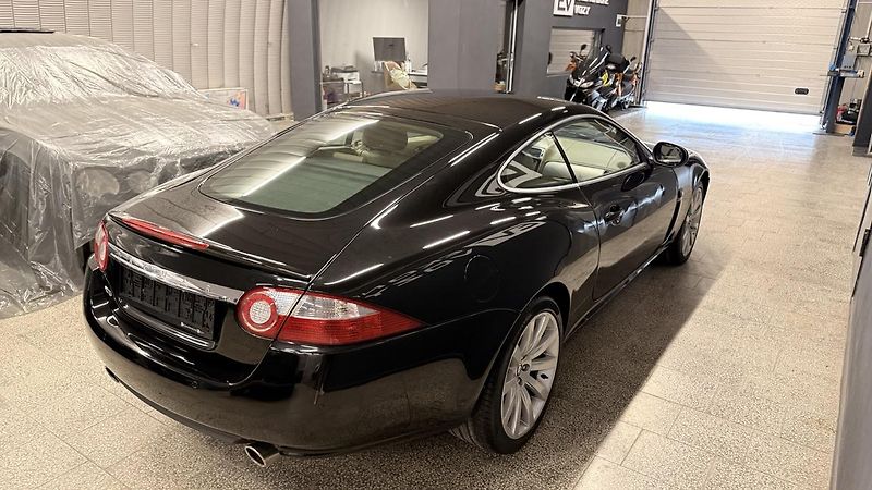 Jaguar XK (2009) V8 3.5i, REZERVOVÁNO - fotka 12 z 55
