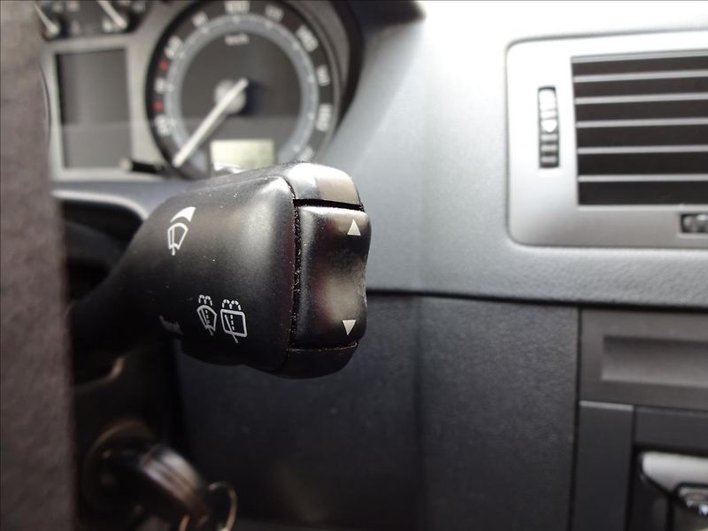 Škoda Fabia I 1,2i 47kW Combi - fotka 37 z 43