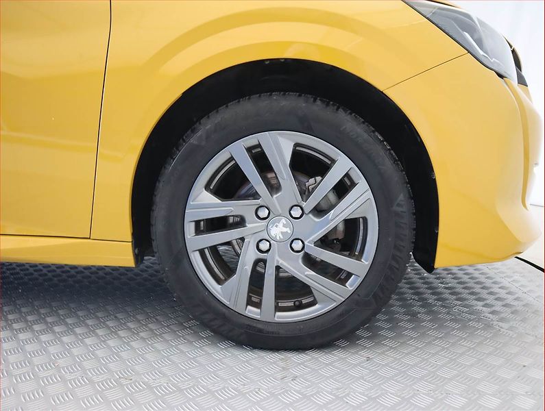 Peugeot 208 (2022) Active Pack 1.2 PureTech - fotka 15 z 20