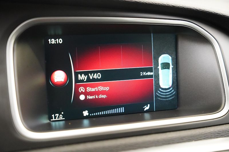 Volvo V40 - fotka 20 z 24