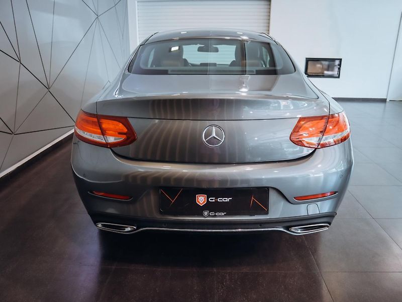 Mercedes-Benz Třídy C C 200 coupe AMG - fotka 6 z 31