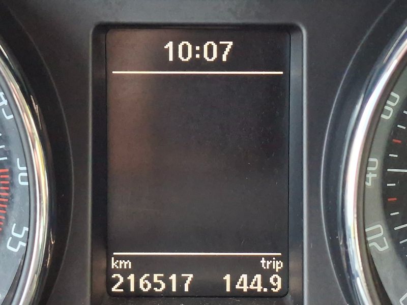 Škoda Superb (2012) 2.0TDI 125kW 6MAN 4X4 - fotka 13 z 27