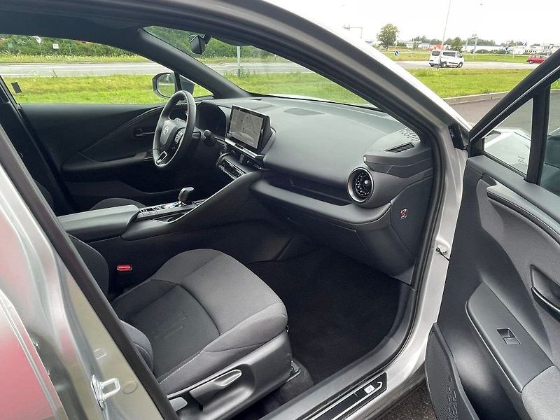 Toyota C-HR 1.8L Style Hybrid 2x4 - fotka 15 z 23
