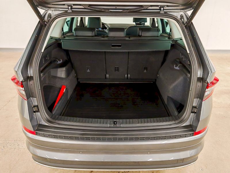Škoda Kodiaq (2022) 2.0 TSI 140 kW DSG 4x4 L&K - fotka 27 z 30