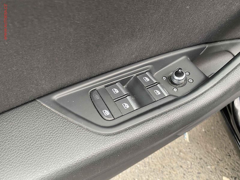 Audi A4 (2019) 2.0 TDi quattro, Sport, AT - fotka 14 z 19