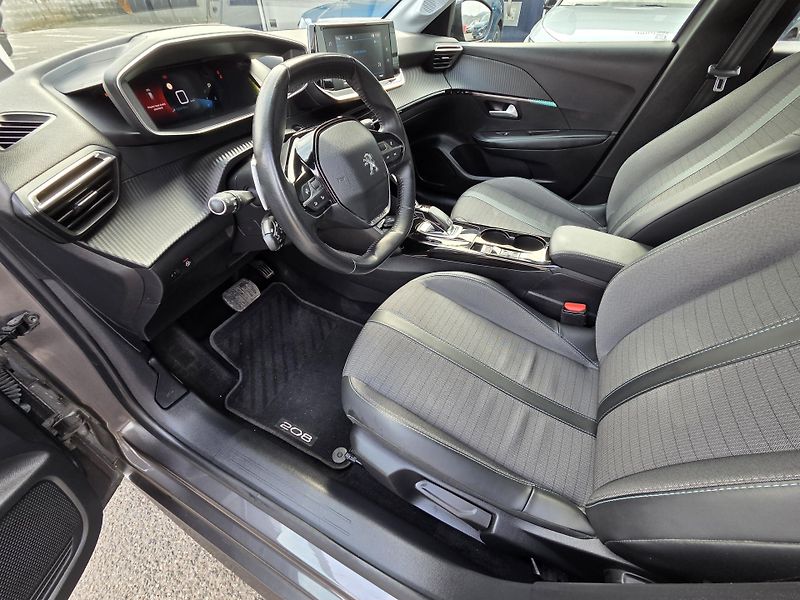 Peugeot 208 (2020) 1.2 PT 100 ALLURE EAT8 - fotka 9 z 26