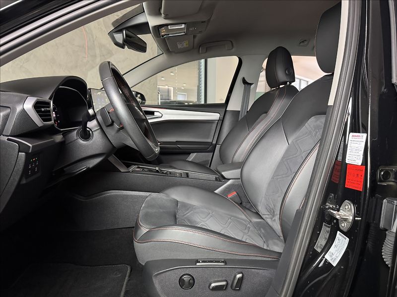 Seat Leon 1,4 TSi  e-Hybrid FR Line LED - fotka 23 z 50