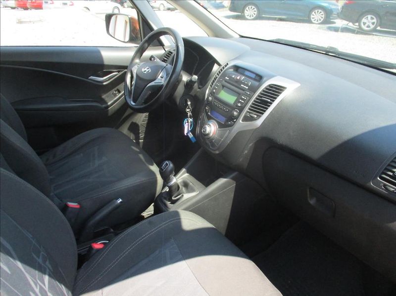 Hyundai ix20 1,6 CVVT, digiklima,servis,CZ, - fotka 9 z 39