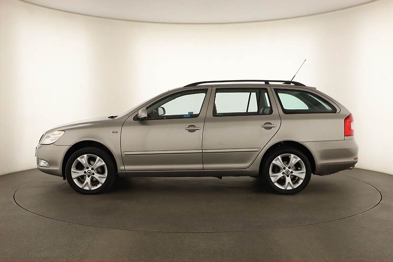 Škoda Octavia (2009) Laurin&Klement 1.8 TSI, 4X4 - fotka 3 z 16