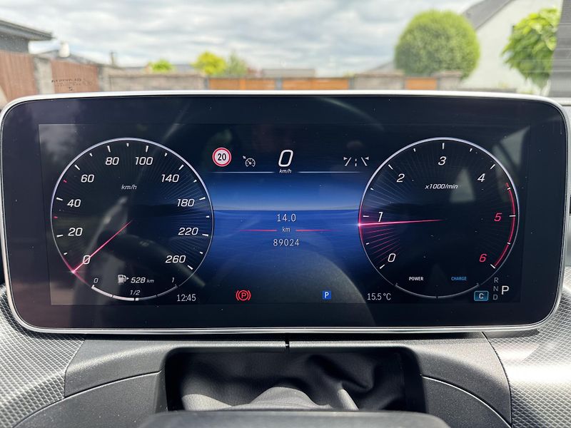 Mercedes-Benz Třídy C (2023) C 220d 4MATIC AVANTGARDE Masáž - fotka 23 z 31