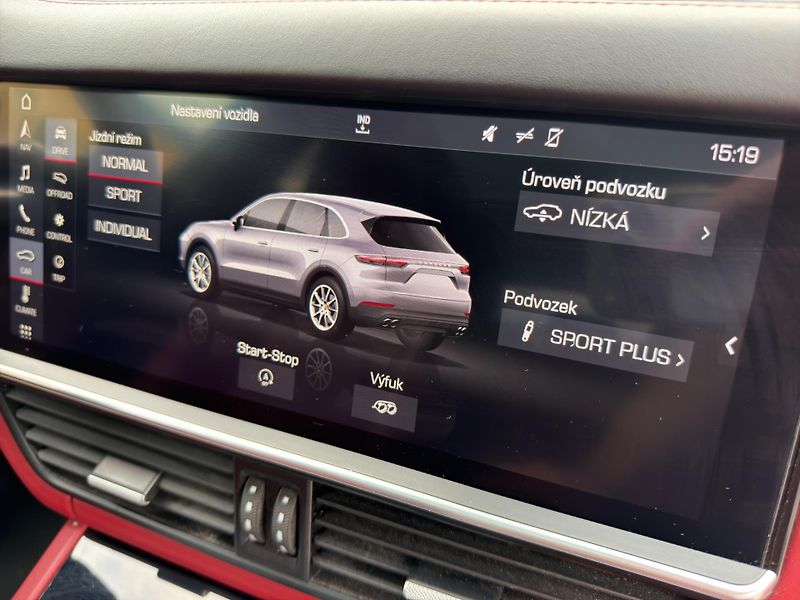 Porsche Cayenne (2019) CAYENNE S 324KW METRIX PANORAM - fotka 26 z 27