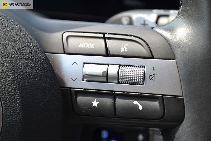 Hyundai Tucson 1,6 T-GDI PHEV 4WD AT PREMIUM - fotka 48 z 69