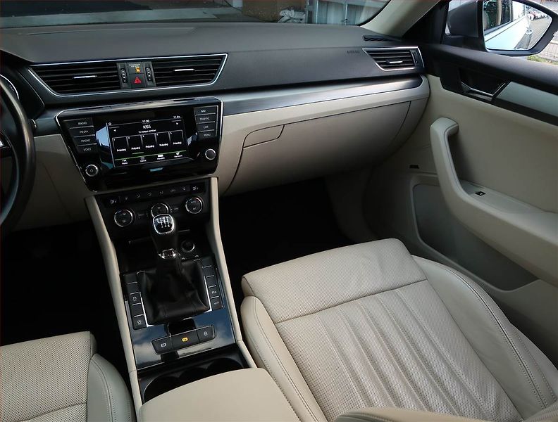 Škoda Superb (2016) Style Plus 2.0 TDI, Kůže, Navi - fotka 8 z 22