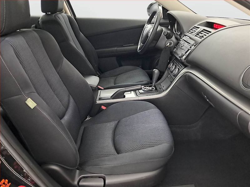 Mazda 6 (2010) 2.0, Automat, Xenony, Tempomat - fotka 8 z 17