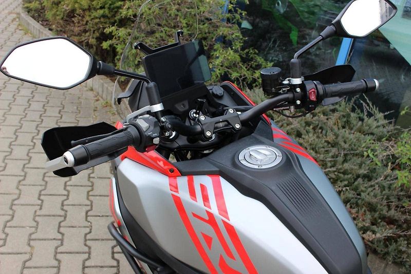 QJ Motor (2026) SRT 600 SX 2026 SKLADEM VČ KUF - fotka 6 z 9