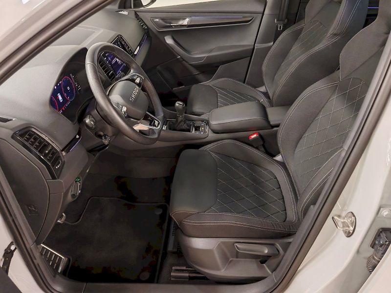 Škoda Karoq (2025) 1.5 TSI 110 kW Sportline - fotka 22 z 32
