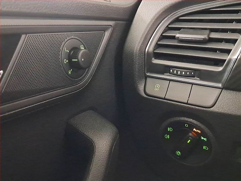 Škoda Fabia (2019) Monte Carlo 1.0 TSI, Tempomat - fotka 19 z 22