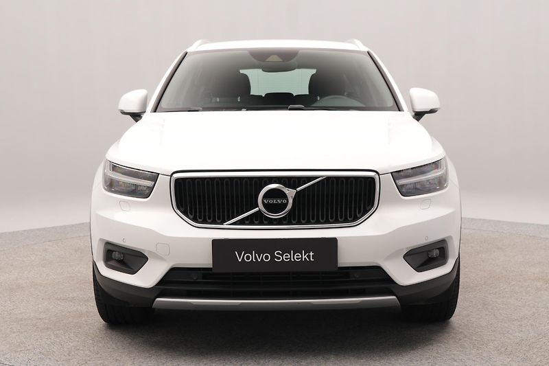 Volvo XC40 D3 MOMENTUM AUT  - fotka 16 z 46