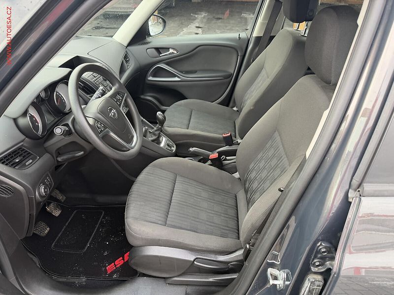 Opel Zafira (2016) 1.4T, Bixen, AC, temp - fotka 8 z 19
