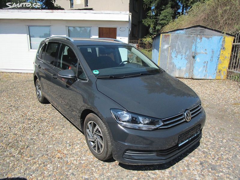 Volkswagen Touran 1,5TSI-110KW-7-MÍSTNÝ-NOVÁ STK - fotka 1 z 28
