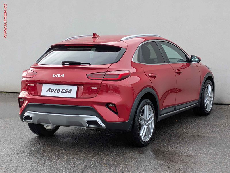 Kia XCeed (2022) 1.5 TGDi, ČR, Premium, navi - fotka 4 z 17