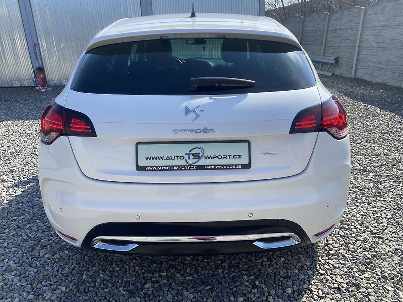 Citroën DS4 1.6i 16V 120PS EXCLUSIVE TOP!! - fotka 12 z 160