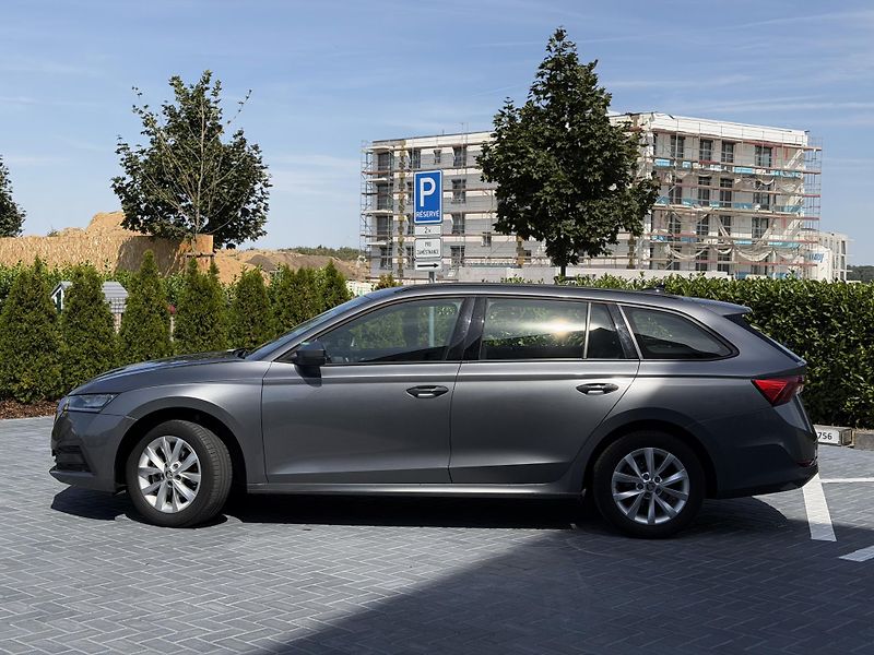 Škoda Octavia (2024) 1.5 tsi 110 kw - fotka 2 z 20
