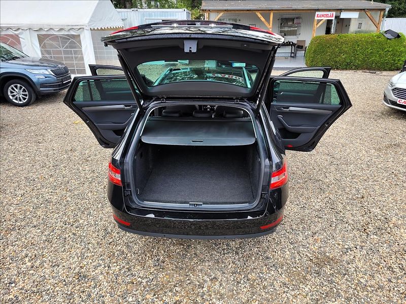 Škoda Superb 1,4 PHEV,160kw,DSG,Clever+ - fotka 40 z 49