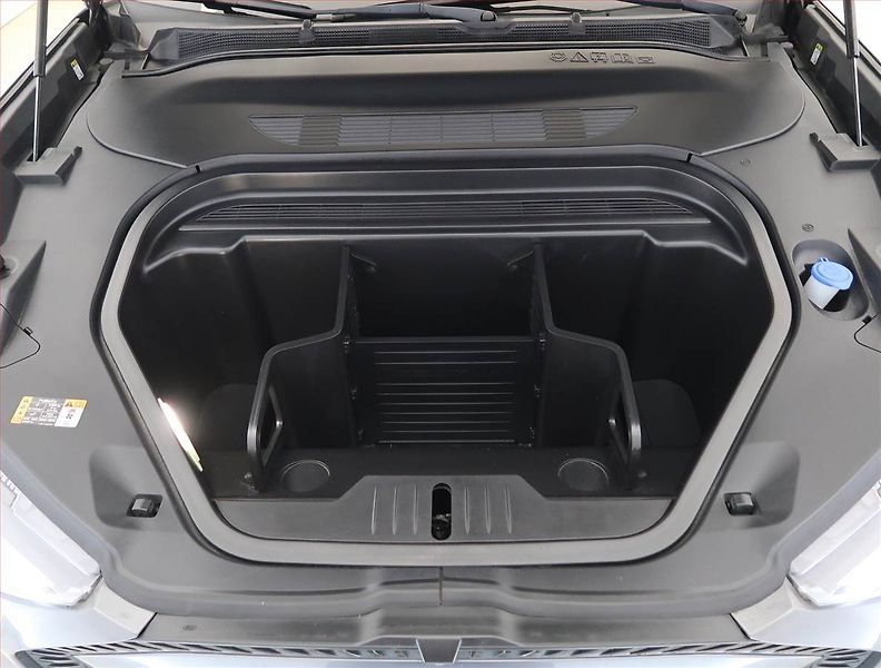 Ford Mustang Mach-E (2021) Standard Range RWD, SoH 97% - fotka 16 z 32