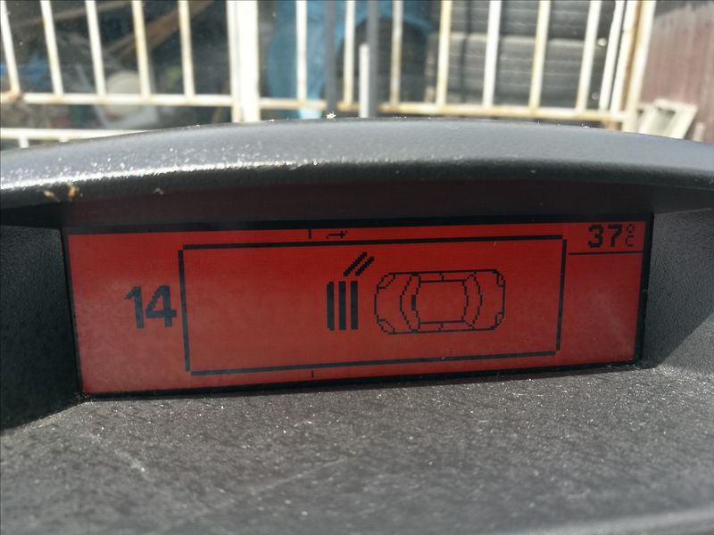 Peugeot Partner 1,6 HDi Tepee 5 míst - fotka 7 z 18