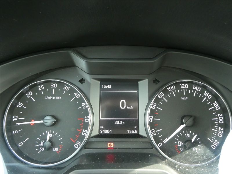 Škoda Octavia 1,6 TDI 81kW Style auto klima - fotka 29 z 35
