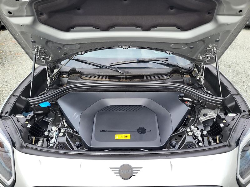 Mini Countryman SE ALL4 ELEKTRO 225kW - fotka 30 z 48